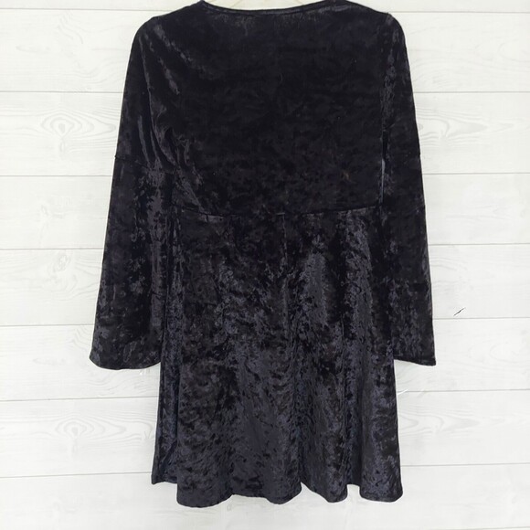 Black Long Top Size Small Flare Sleeves Velvet Rock Goth - Picture 6 of 6